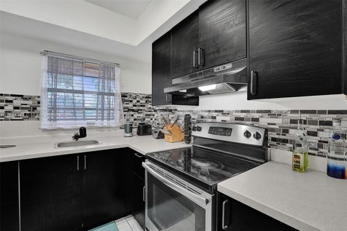 apt-203-3530 Nw 43rd Ave, Lauderdale Lakes, FL, 33319-5515 | Card Image