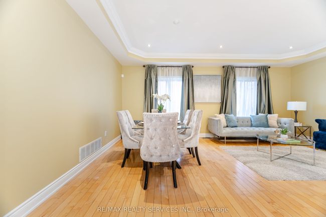 5 Belleville Dr, House other with 6 bedrooms, 5 bathrooms and 6 parking in Brampton ON | Image 11