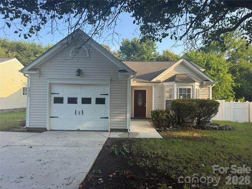 4821 Renfrew Dr, Concord, NC, 28027-8745 | Card Image