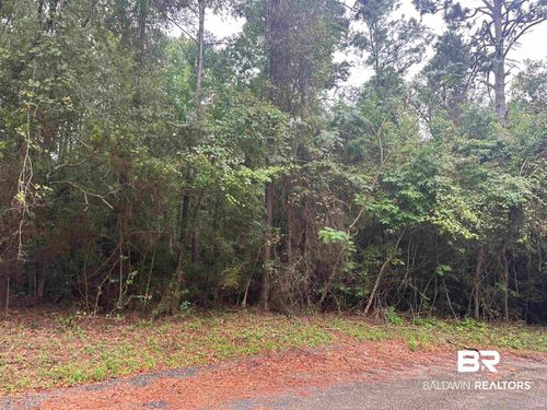 9 Pine St, Chickasaw, AL, 36611-2520 | Card Image