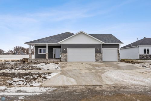 105 Annie'S Way, Mapleton, ND, 58059 | Card Image