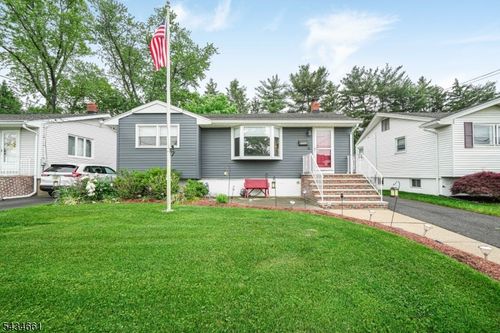 202 Colonial Ave, Saddle Brook, NJ, 07663-5143 | Card Image