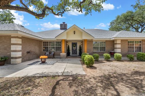 27240 Boerne Gln, Boerne, TX, 78006-5227 | Card Image