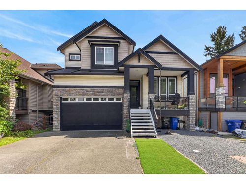7186 Elwood Dr, House with 6 bedrooms, 6 bathrooms and null parking in Chilliwack BC | Card Image