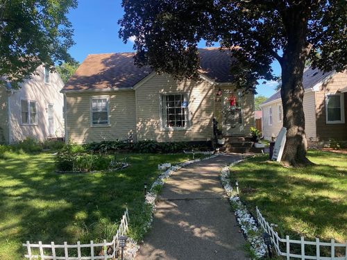 3824 Vera Cruz Ave N, Robbinsdale, MN, 55422-2054 | Card Image