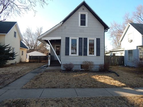 1621 W 7th St, Davenport, IA, 52802-1114 | Card Image