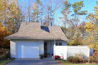 7 Cottage Court, House other with 2 bedrooms, 2 bathrooms and null parking in Hartford VT | Image 1