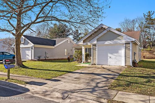 2246 Agincourt Rd, Toms River, NJ, 08755-0826 | Card Image