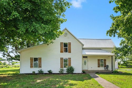 301 Bob Perry Rd, Bethpage, TN, 37022-9126 | Card Image