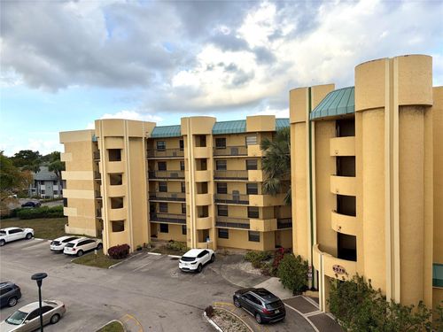 202-6575 W Oakland Park Blvd, Lauderhill, FL, 33313-1146 | Card Image