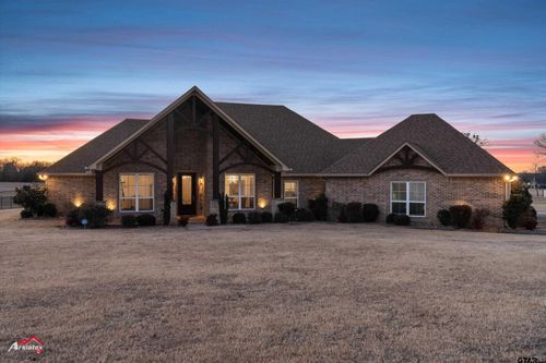 15671 Stallion Lake Blvd, Lindale, TX, 75771-7929 | Card Image
