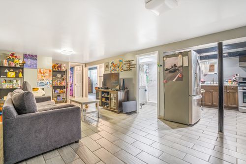 7830 Linder Ave, Oak Lawn, IL, 60459-1355 | Card Image