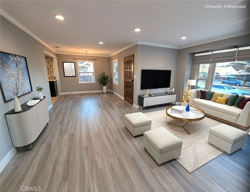 14947 Chatsworth, San Fernando, CA, 91345 | Card Image