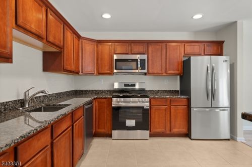 19 Winding Way, Hamburg, NJ, 07419-9653 | Card Image