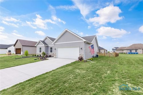 109 Ashberry Way, Swanton, OH, 43558-8000 | Card Image