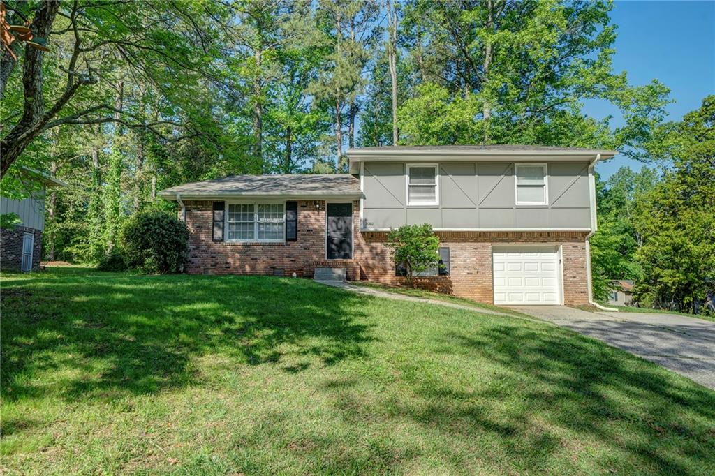 Homewood Dr, Riverdale, GA 30274