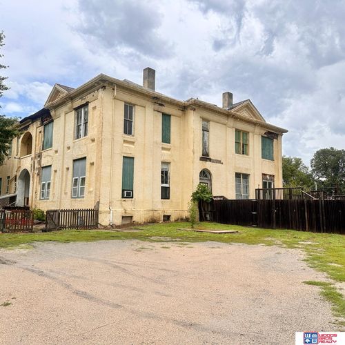 1418 High St, Beatrice, NE, 68310-3137 | Card Image