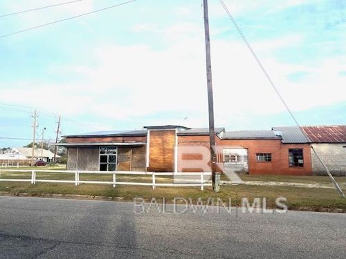 332 N Trammell St, Atmore, AL, 36502-1731 | Card Image