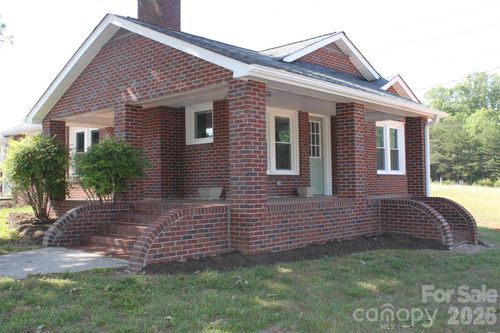 6337 Us Highway 21, Jonesville, NC, 28642-9582 | Card Image