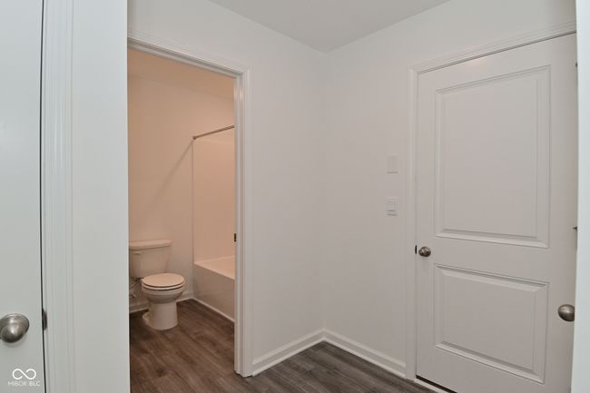 Mainfloor full bath! | Image 27