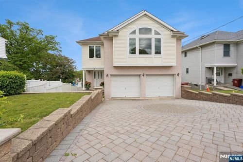 30 Witherspoon St, Nutley, NJ, 07110-3718 | Card Image