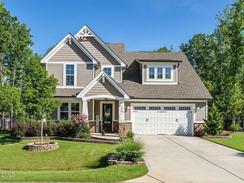 196 W Amber Oak Drive, Selma, NC, 27576 | Card Image
