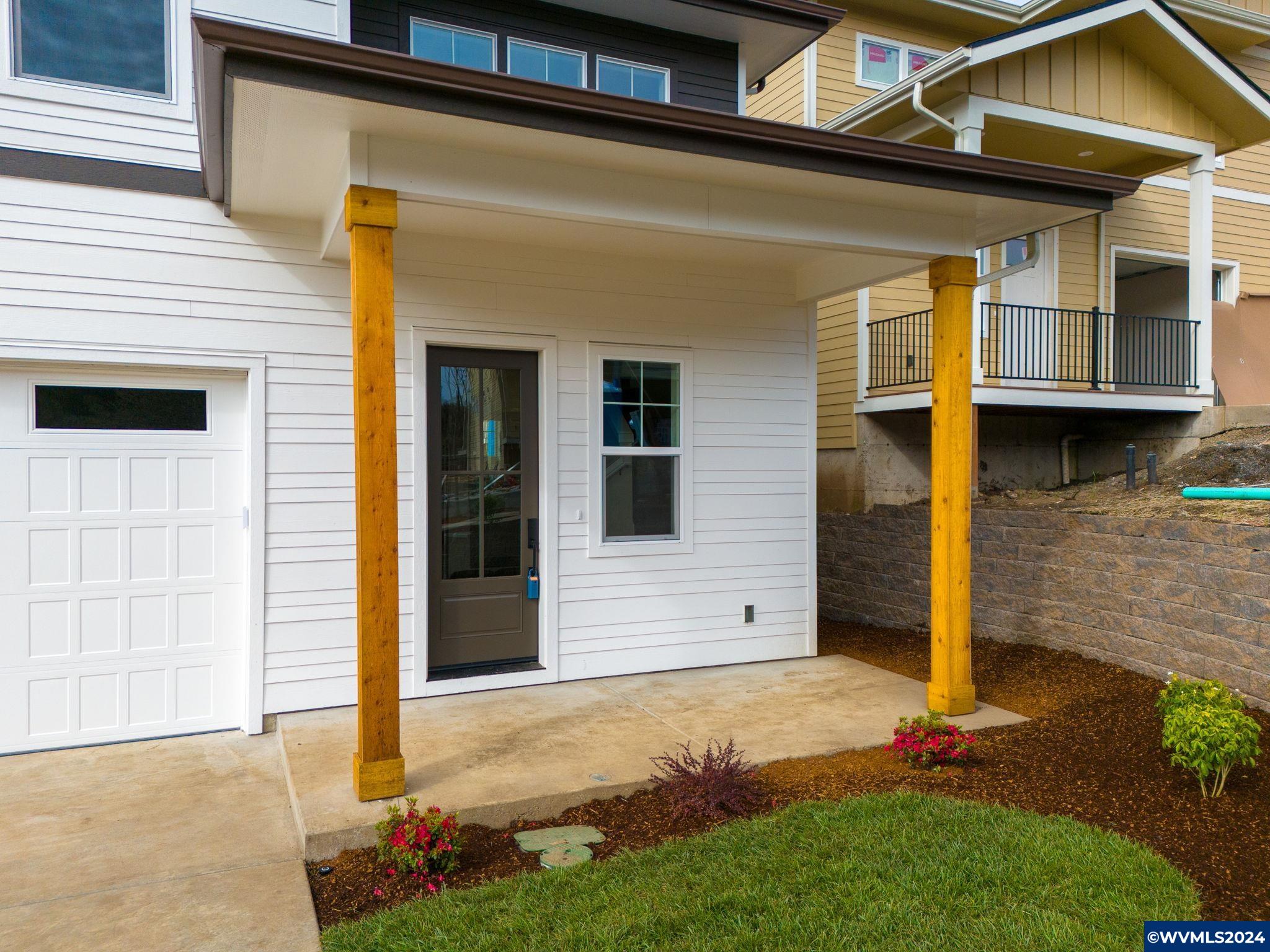 Huckleberry Dr, Corvallis, OR 97330