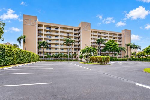 806-7240 Huntington Lane, Delray Beach, FL, 33446 | Card Image