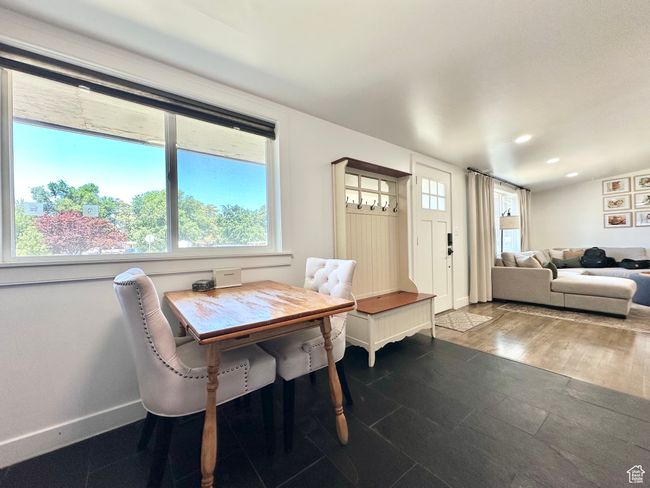 Kitchen dining and amazing views! | Image 9
