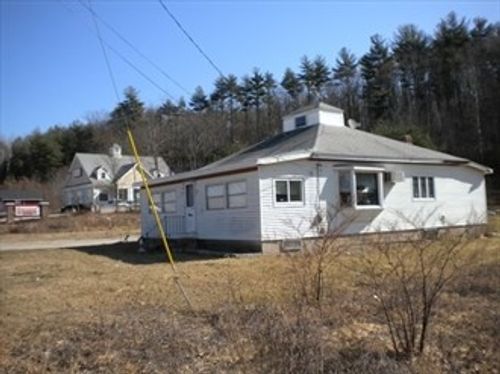 203 Rockingham Rd, Londonderry, NH, 03053-2154 | Card Image