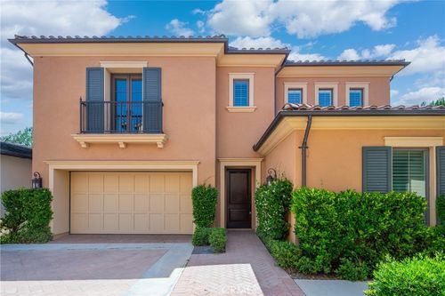 111 Vigna, Irvine, CA, 92602 | Card Image
