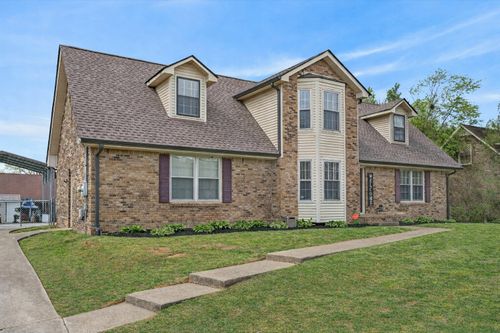 118 Greenland Farms Dr, Clarksville, TN, 37040-4710 | Card Image