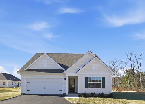 529 Summercrest Ave, Waynesboro, VA, 22980-2021 | Card Image