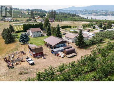 13411 Oyama Rd, House other with 5 bedrooms, 4 bathrooms and 4 parking in Lake Country BC | Image 2