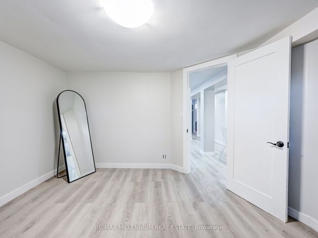 220 Beechy Dr, House attached with 5 bedrooms, 2 bathrooms and 3 parking in Richmond Hill ON | Image 23