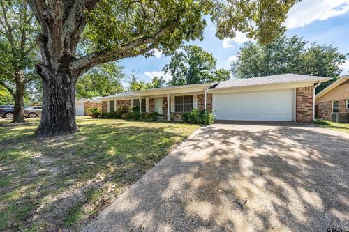 3913 Belle Mere St, Tyler, TX, 75701-6704 | Card Image