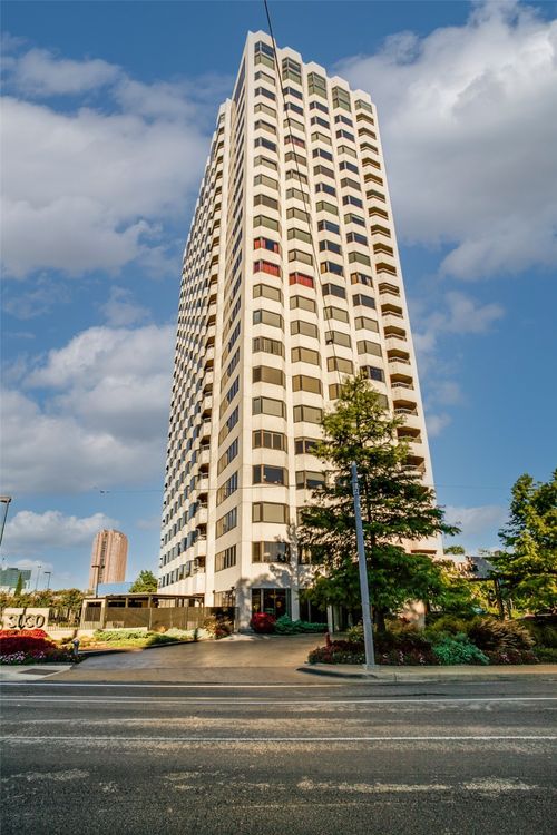 apt-502-3030 Mckinney Ave, Dallas, TX, 75204-7482 | Card Image