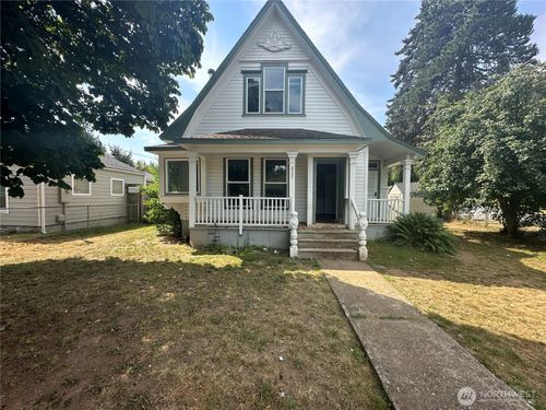 827 W Cota St, Shelton, WA, 98584-3807 | Card Image
