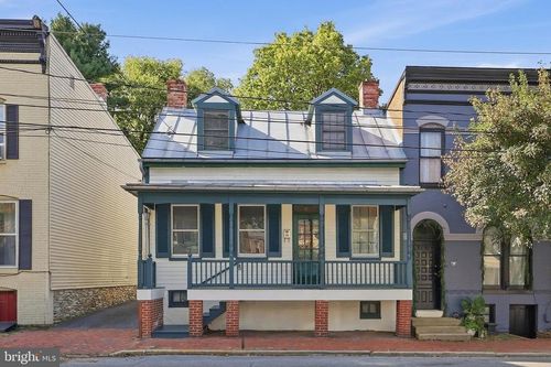 28 E 4th St, FREDERICK, MD, 21701-5257 | Card Image