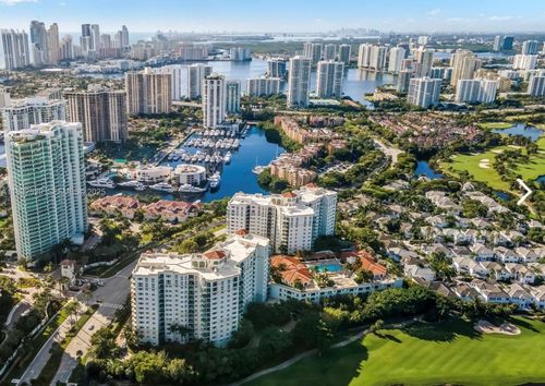 ph01-20000 E Country Club Dr, Aventura, FL, 33180-3004 | Card Image