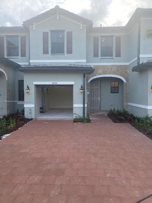 11075 W 33rd Ct, Hialeah, FL, 33018-2189 | Card Image