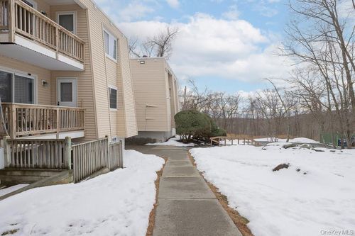 506 Fox Run Ln, Carmel, NY, 10512-2344 | Card Image
