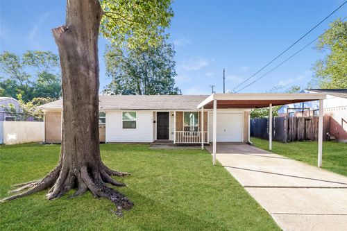 1103 Johns Dr, Euless, TX, 76039-2625 | Card Image