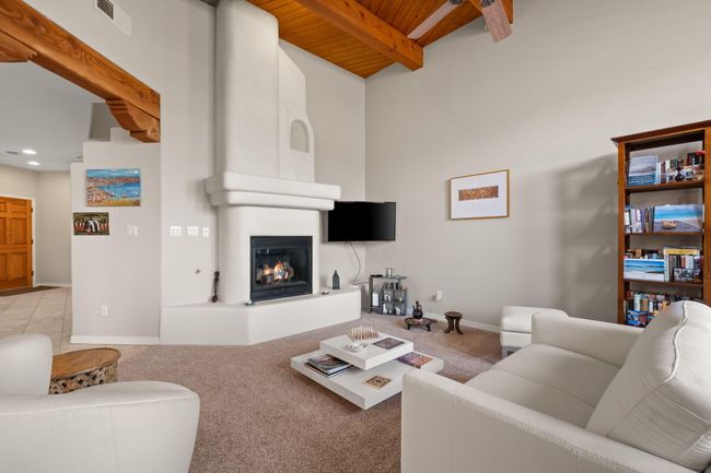 8719 Desert Fox Way, Condo with 3 bedrooms, 3 bathrooms and null parking in Albuquerque NM | Image 11