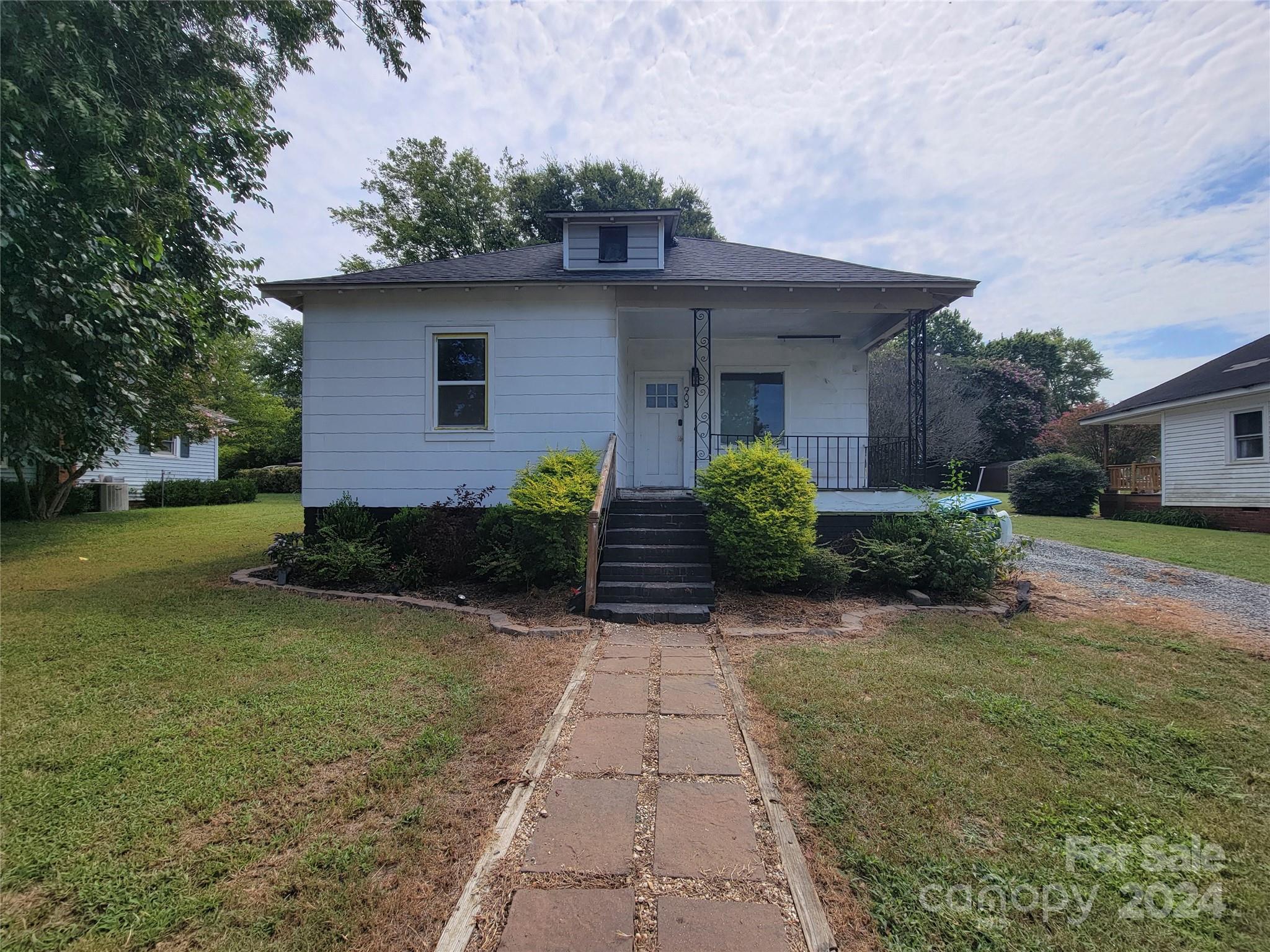 Hill St, Pineville, NC 28134