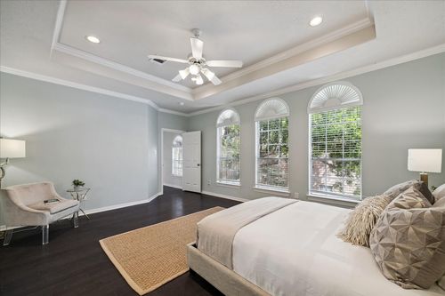 5638 Avalon Way, Houston, TX, 77057-5731 | Card Image