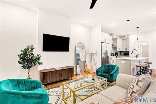 2012 Venable St, Richmond, VA, 23223-6356 | Card Image