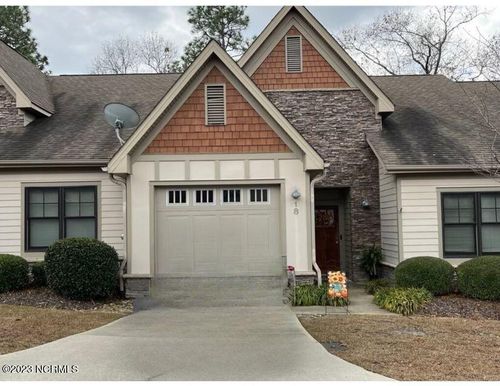 18 Elk Ridge Ln, Southern Pines, NC, 28387-5172 | Card Image