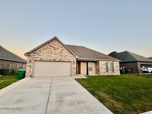 114 Saint Kenan St, Youngsville, LA, 70592-6732 | Card Image