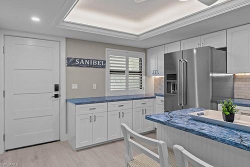 5d-2445 W Gulf Dr, SANIBEL, FL, 33957-6036 | Card Image